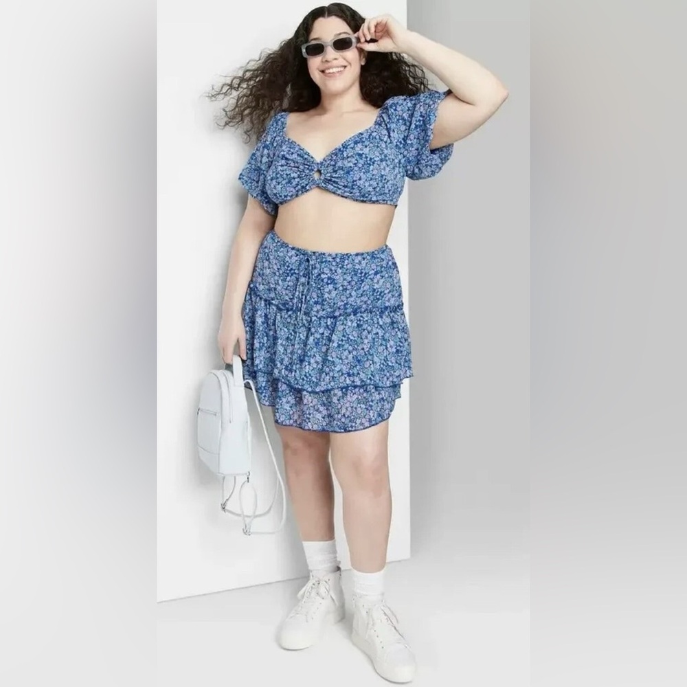 Wild Fable‎ mini skirt set convertible Blue Floral Tie-Front skirt + ruffle crop
